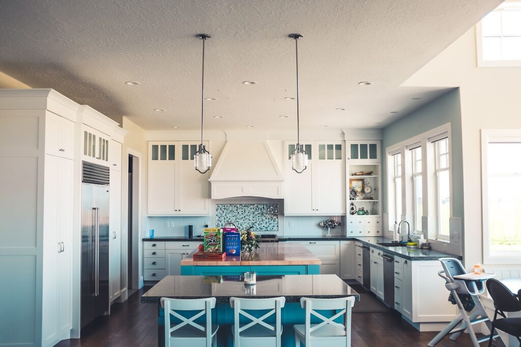 Right Dining Table